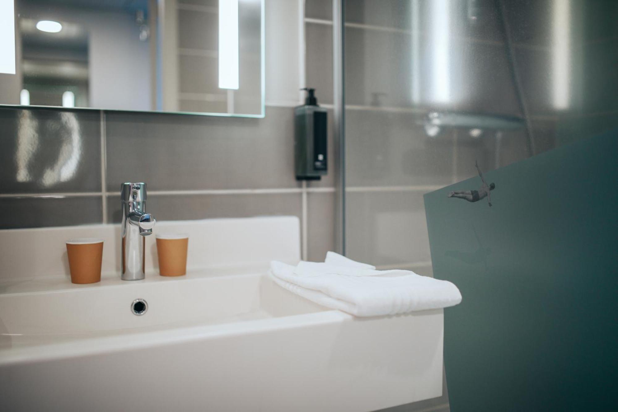 Hotel Ibis Styles Evry Lisses Exterior foto